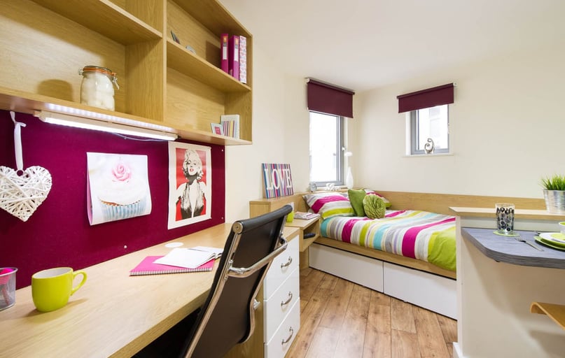 Gold Studio, Quebec House, 1 Cromwell Road, Kingston upon Thames, Kingston - Image 1